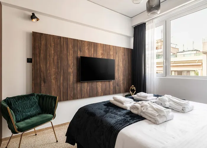 Dema Luxury Suites - Perikleous E4
